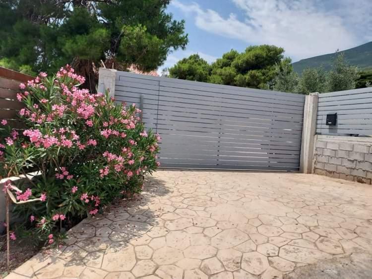 Guesthouse Aggelos Porto Germeno المظهر الخارجي الصورة